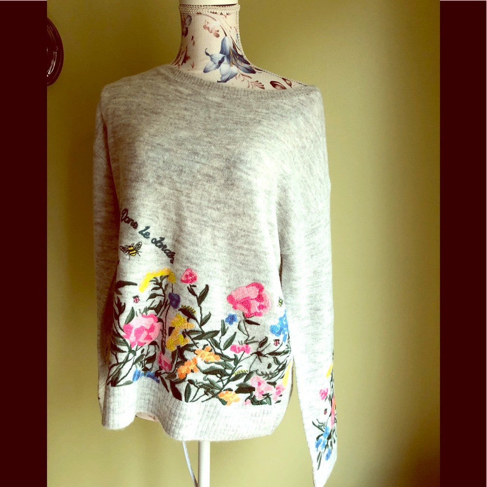 NWT H&M oversized embroidered sweater